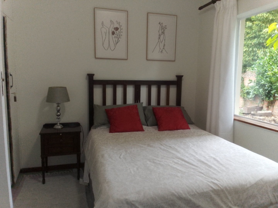 To Let 4 Bedroom Property for Rent in Glen Barrie Western Cape